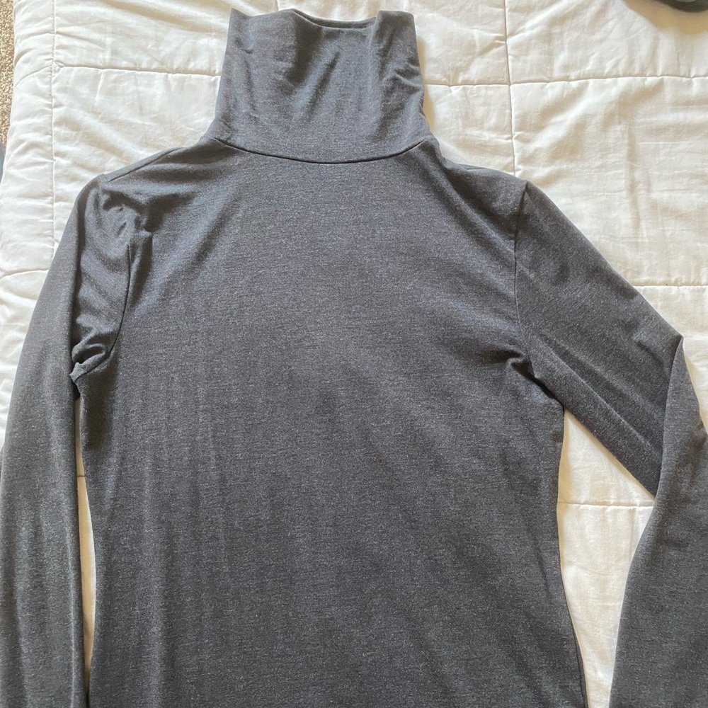 grey stretchy turtle neck